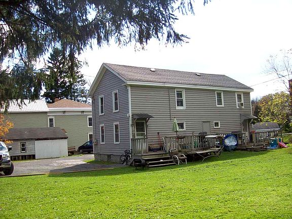 4th image of 2698 Mill St