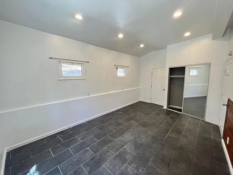 Delano Dr — Photo 11