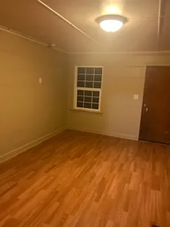 2 bed, 1.0 bath, 1100 sqft, $1,500 — Photo 2