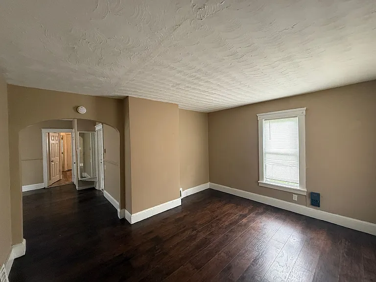 522 W 23rd St — Photo 23
