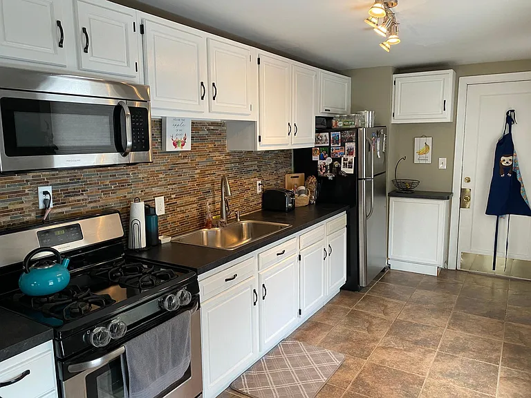 38 Anderson Pl #2 — Photo 12