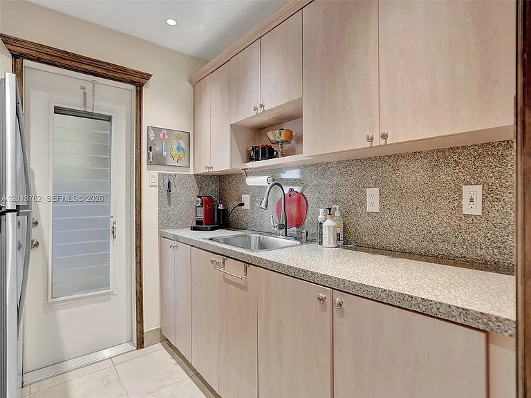 2600 Diana Dr #105 — Photo 11