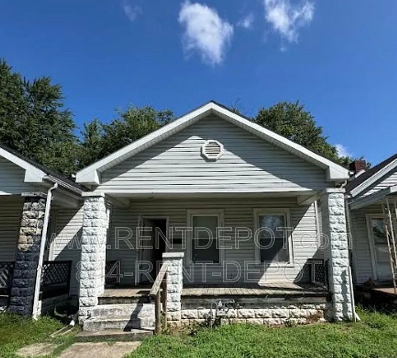 1332 E Illinois St