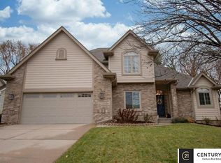 10218 Y St, Omaha, NE 68127