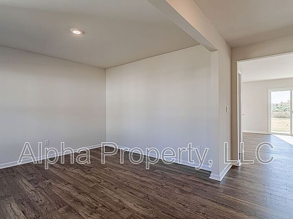 4th image of 816 Wolverine Ln