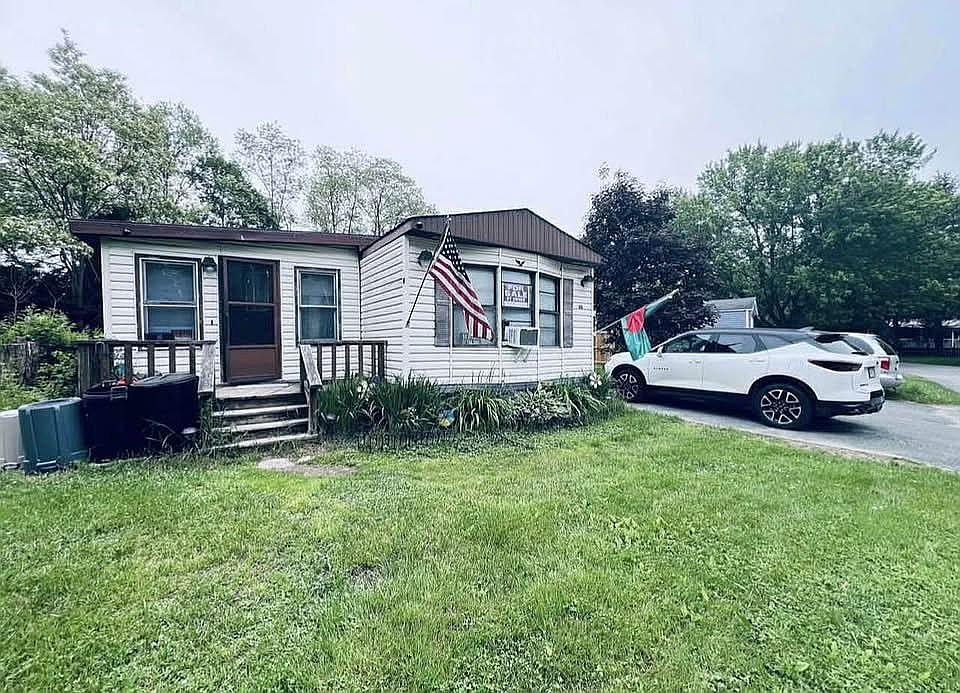 1st image of 86 Cambridge Circle