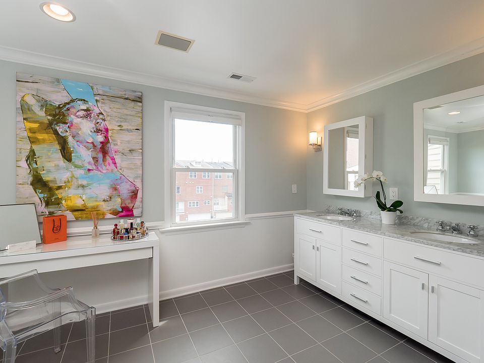 2nd image of 251 College Pl