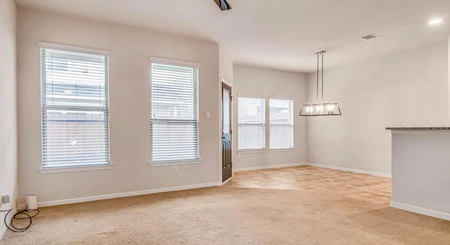 3 bed, 2.5 bath, 1604 sqft, $1,996 — Photo 4
