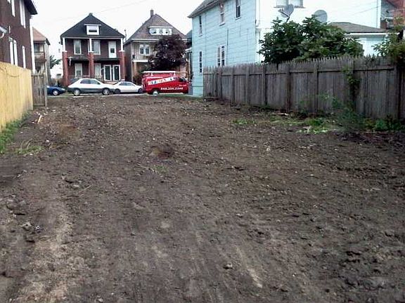4th image of 3096 Roosevelt St