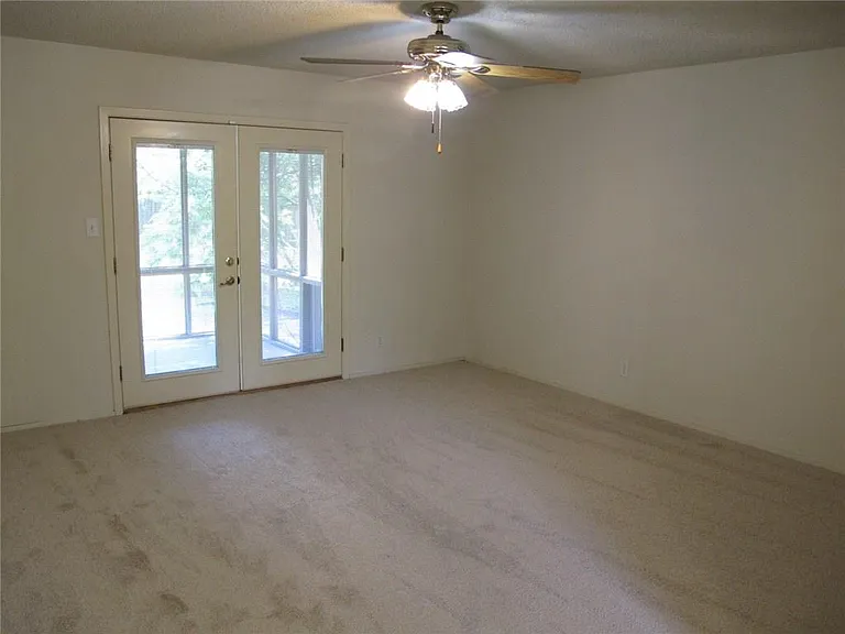 1213 S Meadows Dr — Photo 3