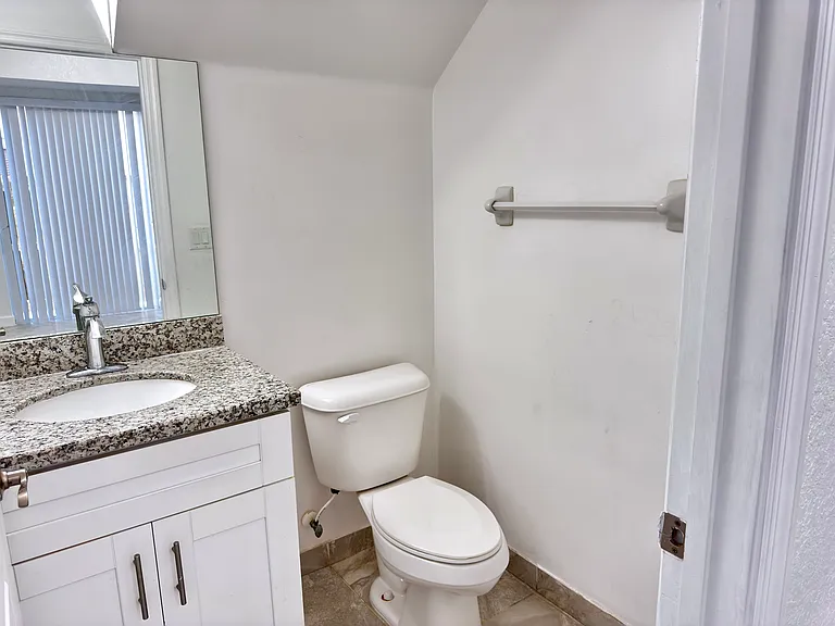 7905 SW 120th Ave — Photo 17