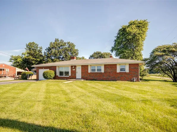 3469 Harris Ln, Bethalto, IL 62010