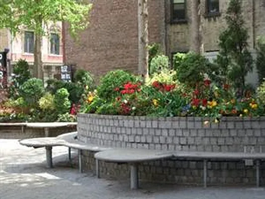 Rented by R New York | media 1