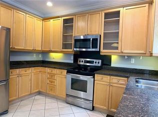 21 Faith Ln #21, Danbury, CT 06810