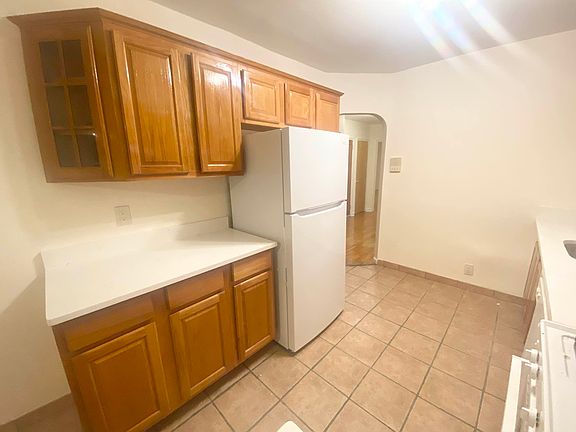 4th image of 212-10 43rd Ave #2