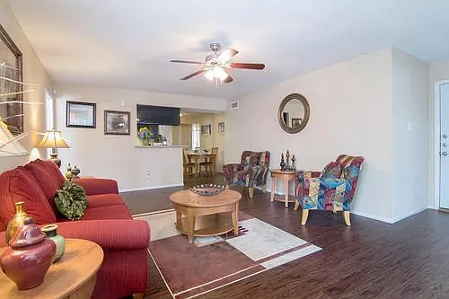 2900 S Gessner Rd — Photo 32