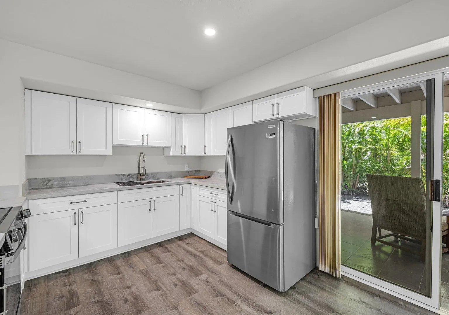 Newly Renovated Furnished 3BR/1BA Downstairs Unit with Pool Access in South Kihei — Photo 4