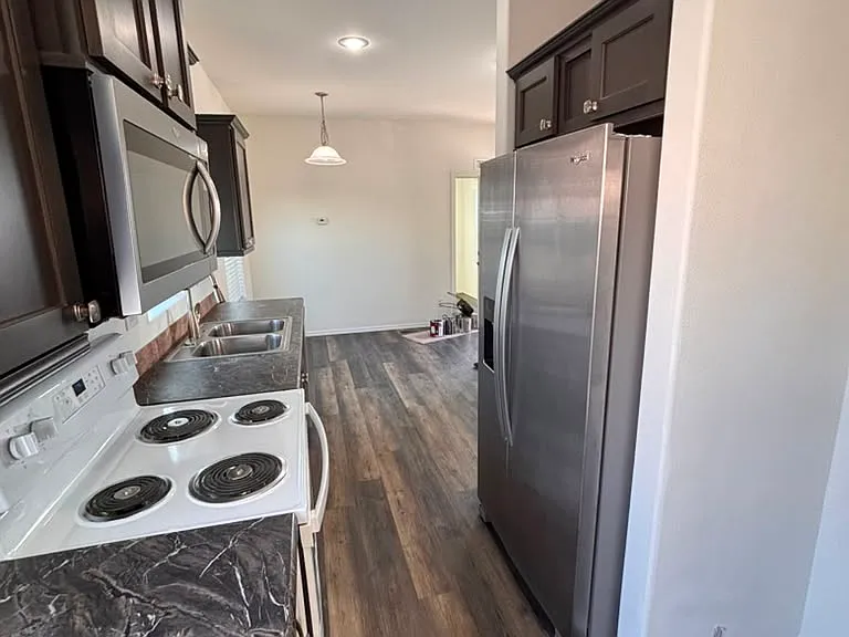 416 S 38th St — Photo 3