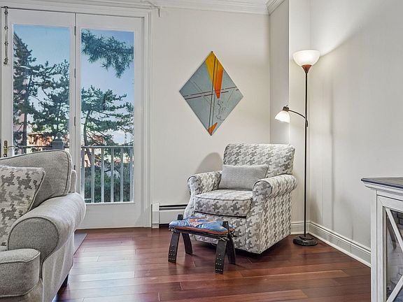 5th image of 100 Shearwater Ct E APT 25