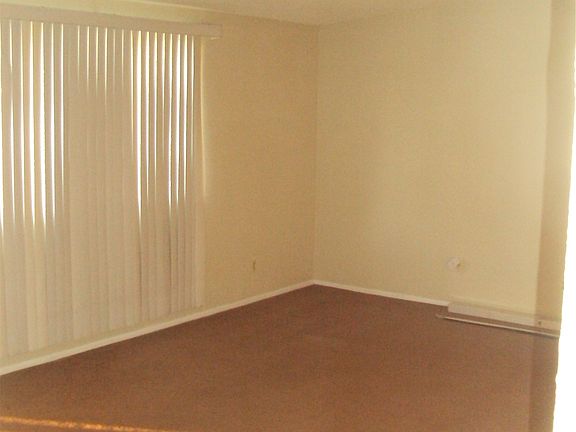 5th image of 3728 W Puget Ave