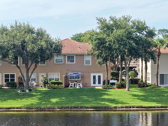 3rd image of 4302 Windmill Palm Way
