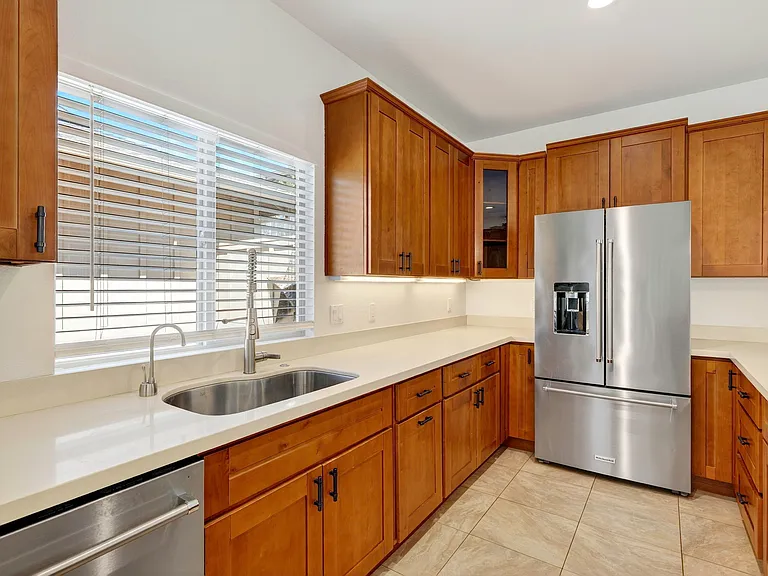 1006 Little St — Photo 16