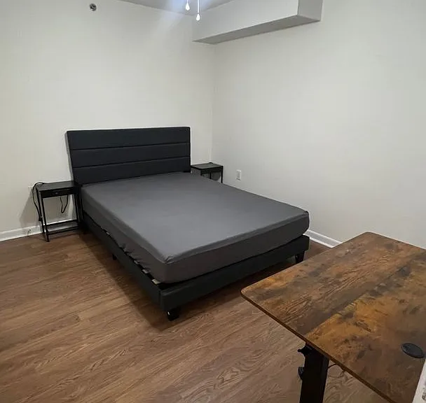 1411 Collegiate Cir #302 — Photo 5