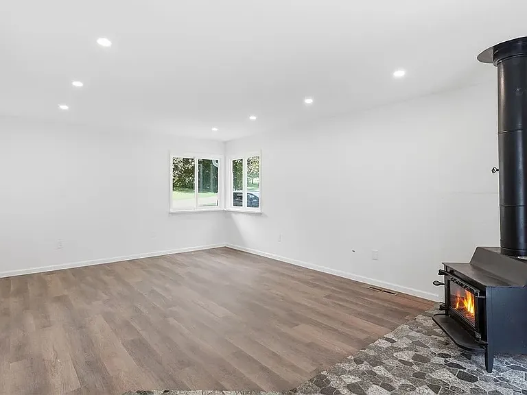 40 Oak Hill Ter — Photo 10