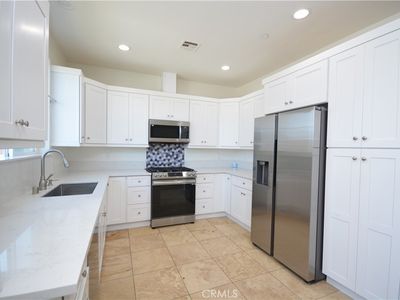 436 Avalon Dr, Vista, CA, 92084