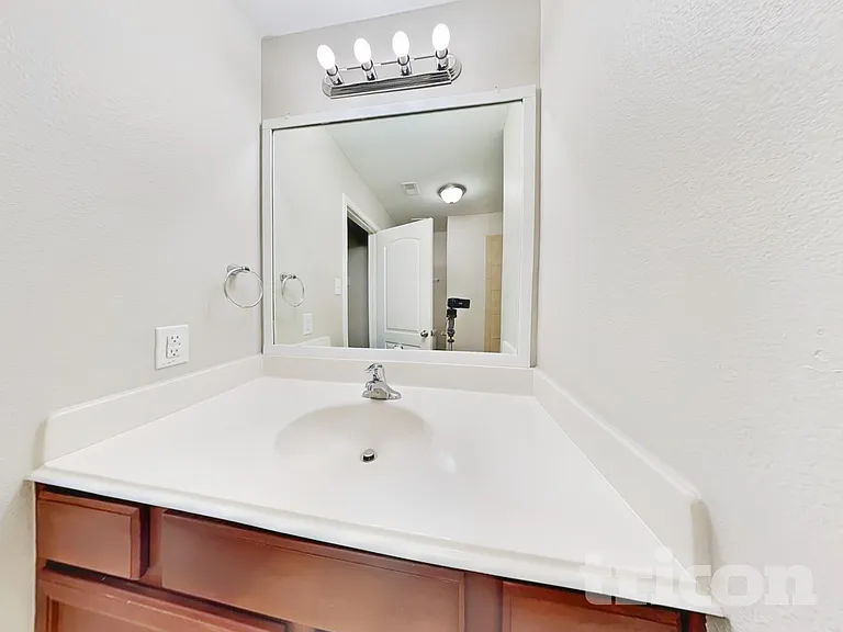 329 Shoshone Ridge Dr — Photo 16