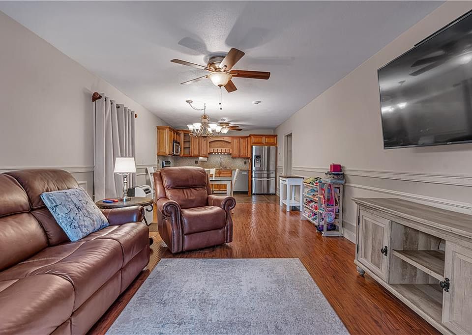 1st image of 444 Woodward Rd APT 2