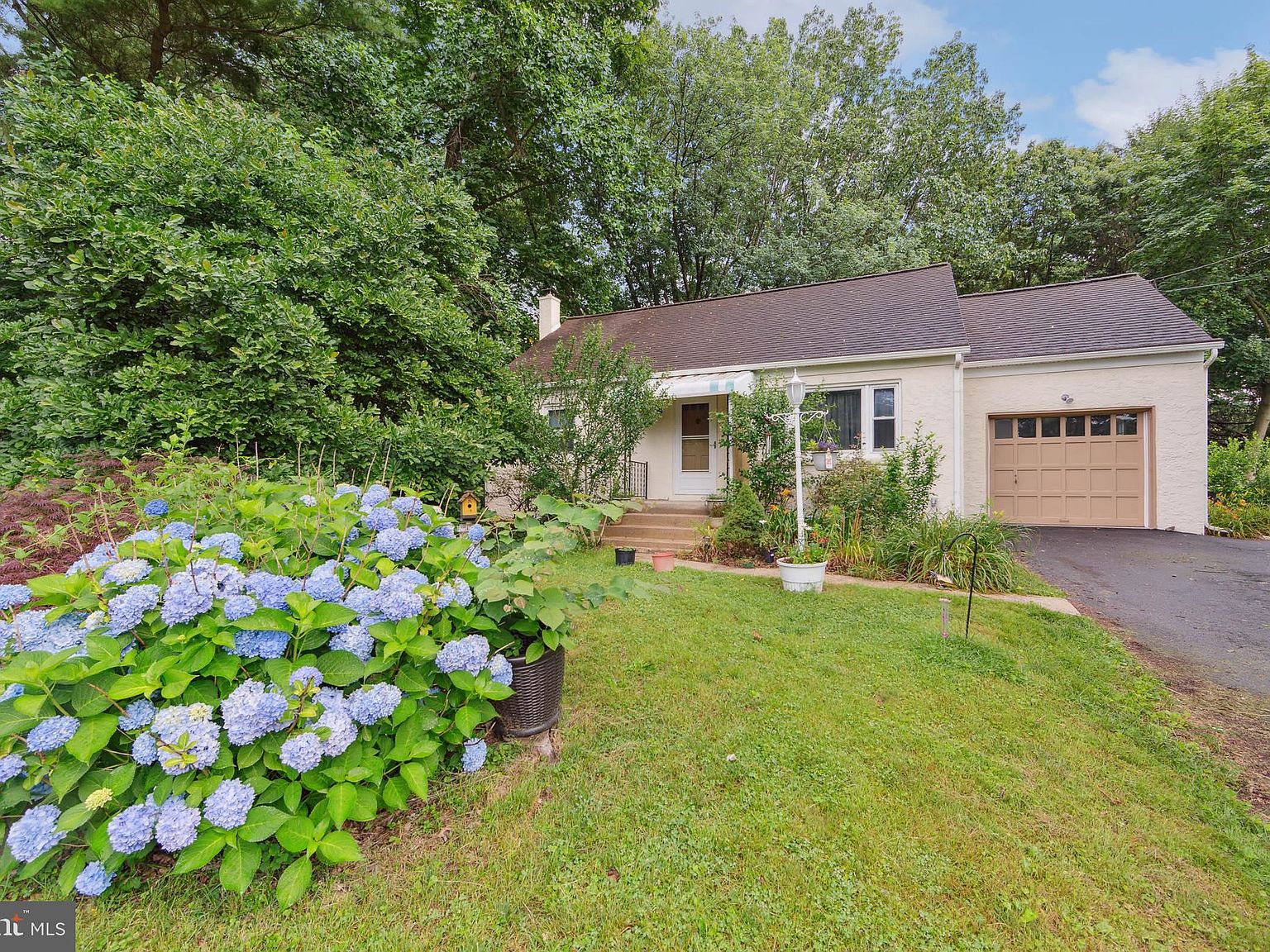 1933 Valley Rd, Coatesville, PA 19320 | Zillow