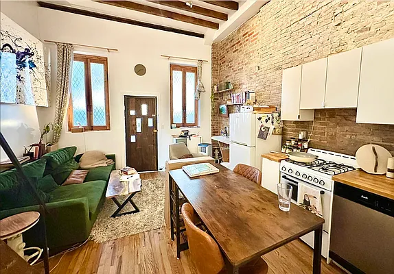 Rented by Nolita Group | media 1