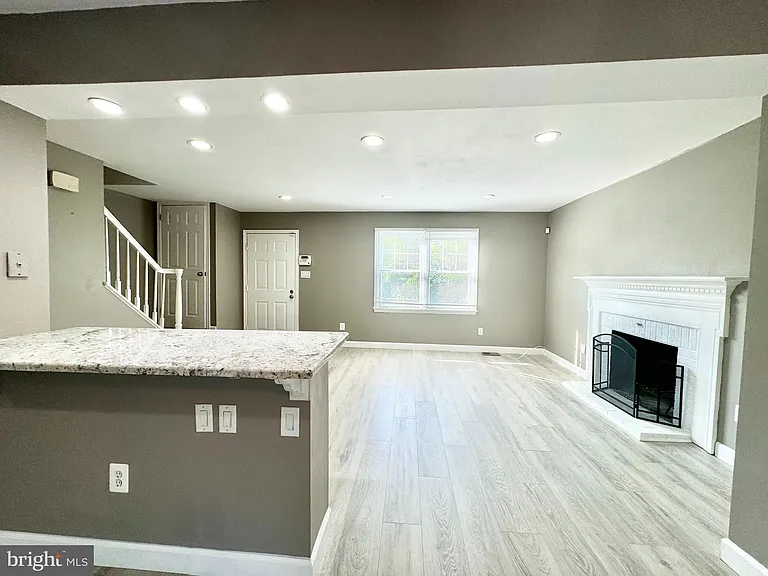 129 New Albany Rd #A — Photo 5