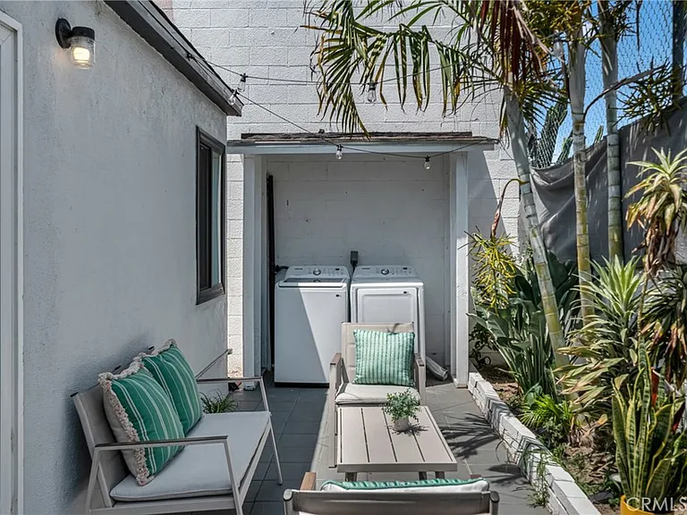 15112 Orange Ave — Photo 3