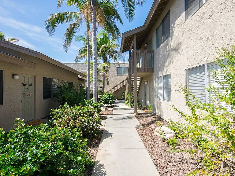 Merrywood Apartments — Photo 17