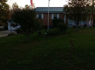 336 Valley View Dr, Radcliff, KY 40160