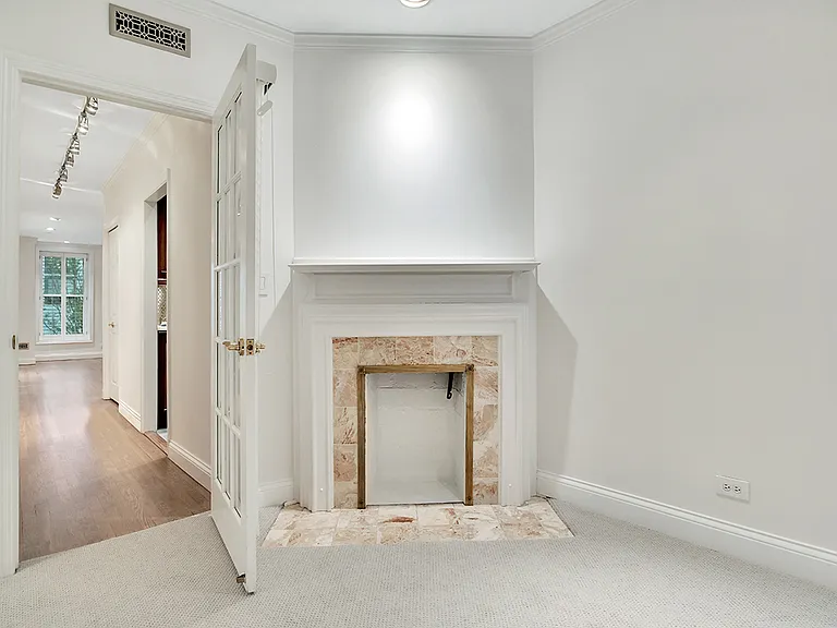 1228 N Dearborn St #2 — Photo 28