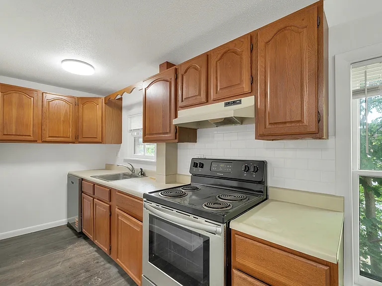 56-56A Pleasant St #2 — Photo 1