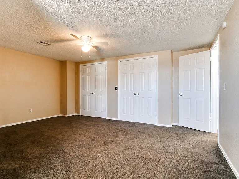 8704 NW 86th Pl — Photo 47