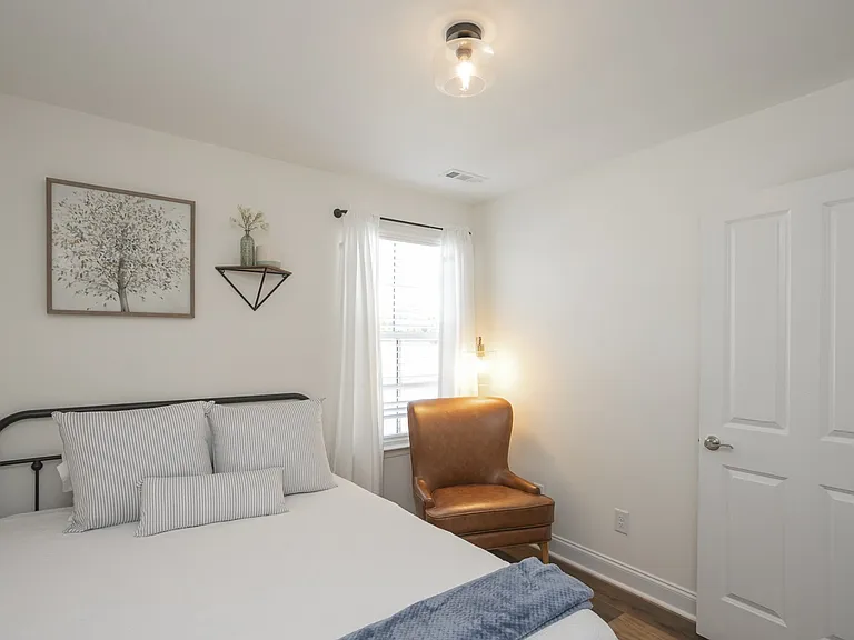 803 Goswell Dr — Photo 14
