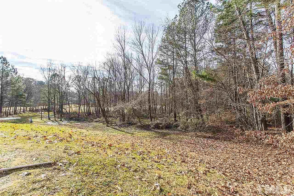 3 bed, 2.5 bath, 1400 sqft, $1,590 — Photo 2