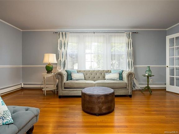 5th image of 43 Rachelle Ave