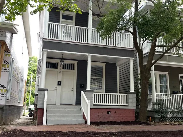 Newly Renovated Tri-Plex Near Forsyth