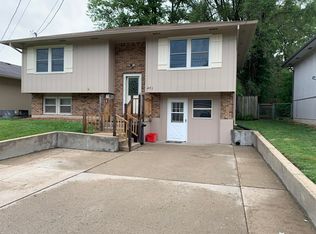 471 S Grant Ave, Marshall, MO 65340