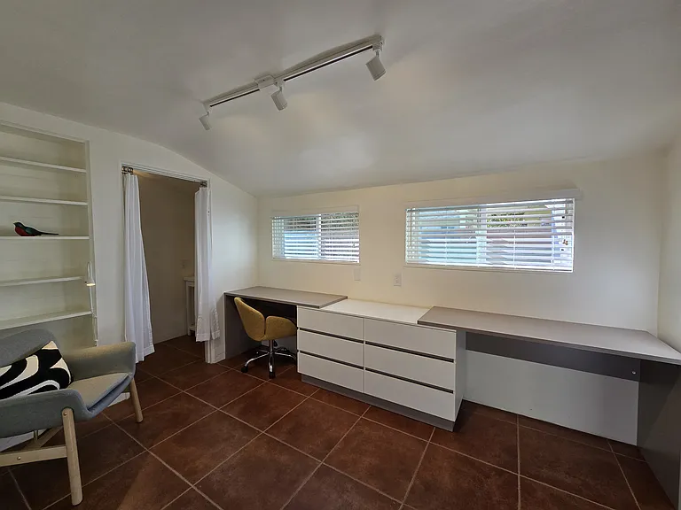 619 N Jerrie Ave — Photo 9