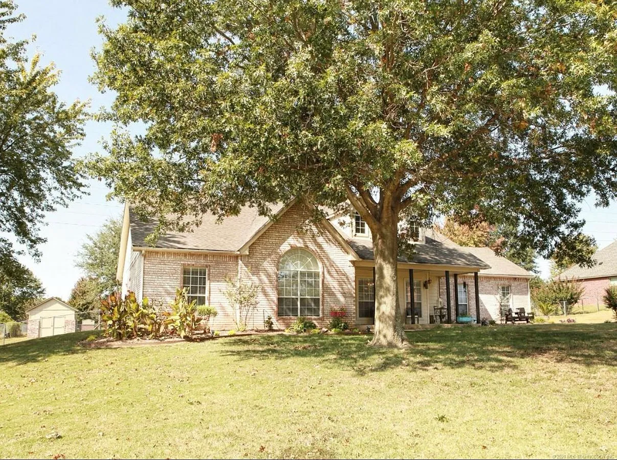 8576 S Murphree Dr — Photo 1