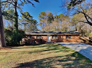 2596 Oak Cir, Ellenwood, GA