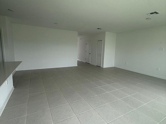 3rd image of 1932 Wilder Way