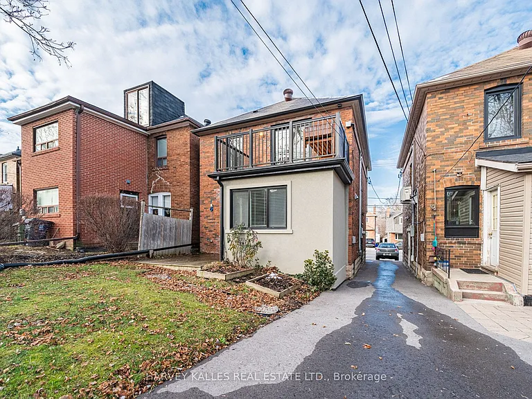 Lawrence Ave W — Photo 36